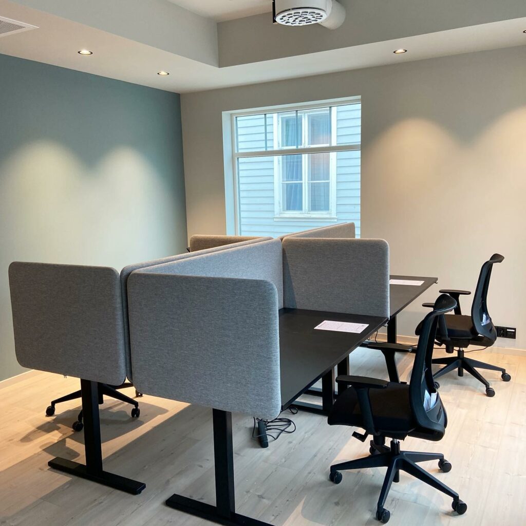 Bordskjerm H530, grått stoff